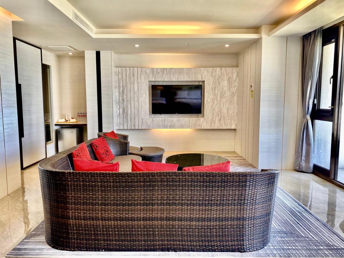 Ming Yue Hu Hotel Yuchi Dış mekan fotoğraf